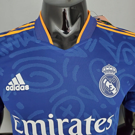 Retro Real Madrid 2021/2022 Visitante