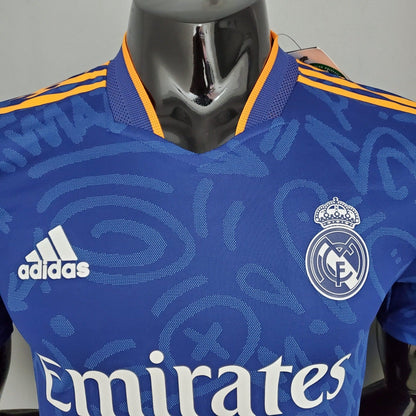 Retro Real Madrid 2021/2022 Visitante